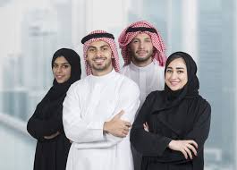 بناء مهارات مالية قوية من خلال الفعاليات المنظَّمة والتعلّم التفاعلي